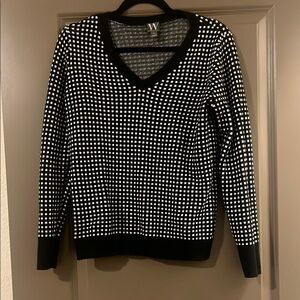 Worthington women's Black and White Sweater‎